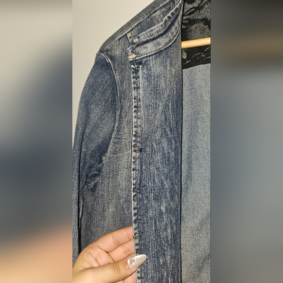 Stylish Denim Jacket with Black Embroidery - Picture 3 of 4